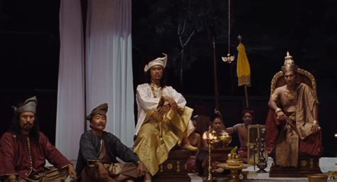 Salah satu kisah terkenal terjadi di. "Hang Tuah tak wujud, hanya sekadar mitos"- Panas ...