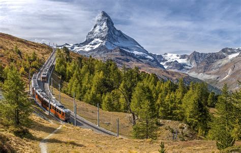 Tren De Montaña Gornergrat En Zermatt Swiss Trains