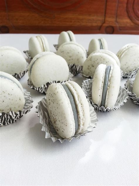 Macaronicles Black Sesame Macarons