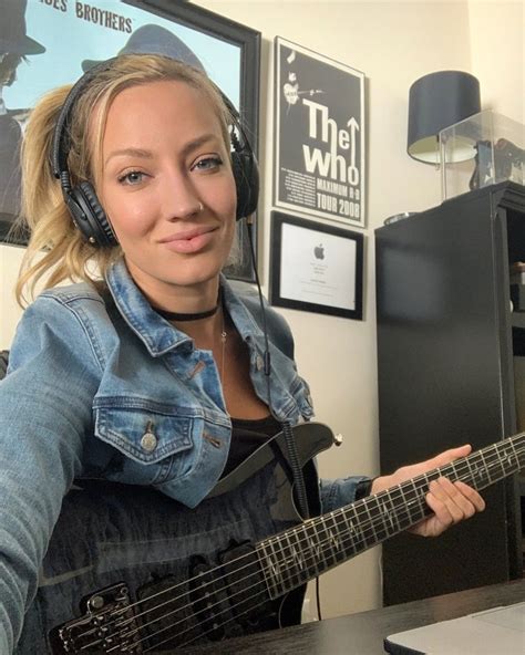 Picture Of Nita Strauss