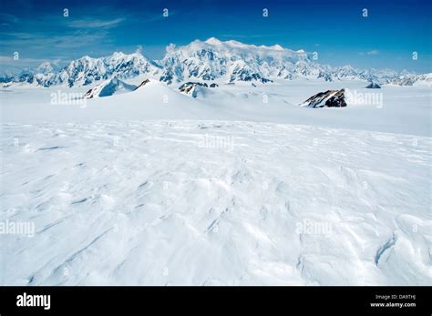 Mount Logan Hi Res Stock Photography And Images Alamy