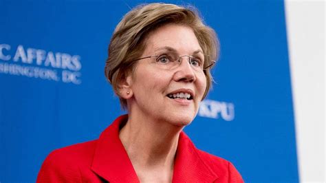 Elizabeth Warren Leads Democrats 2020 Contenders In Bad Timing