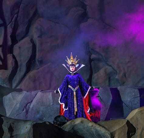 The Evil Queen Fantasmic Ryan Kirkpatrick Disneyland Shows
