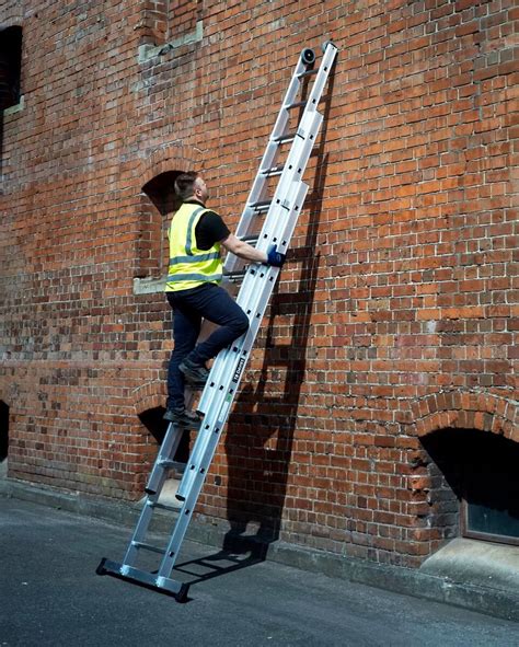 Heavy Duty Triple Extension Ladder Free Uk Delivery