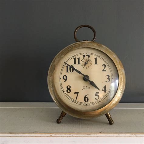 Vintage 1960s Wind Up Alarm Clock Robertshaw Controls Company Juliet