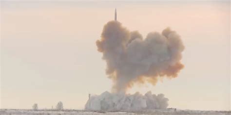 Watch Russia Successfully Test Its Newest Hypersonic Missile System