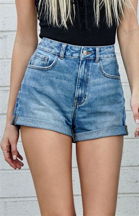 Pin By Grace M On Outfits In 2020 High Waisted Shorts Denim Short