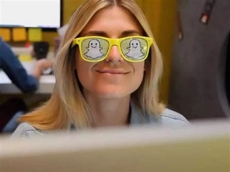 A Year Old Made The Ultimate Guide On How To Use Snapchat Business Insider India