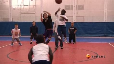 New York Towers Dwarf Basketball Team Want Little Nba Huffpost Uk