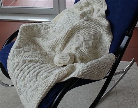 Nach 4 cm die m neu einteilen: eine Babydecke | Baby stricken, Babydecke, Strickmuster baby