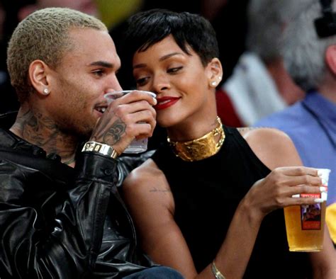 Rihanna Says She Couldnt Bury Her Feelings For Chris Brown Ctv News