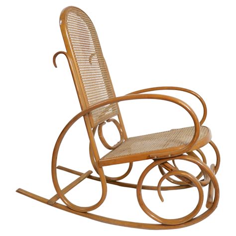Bentwood Rocking Chair By Thonet At 1stdibs