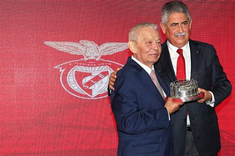 Su majestad, la reina isabel ii, ha anunciado con profundo dolor el fallecimiento de su querido esposo, su alteza real el príncipe felipe, duque de. Morreu Mário Dias, ex-dirigente do Benfica e "pai" do ...