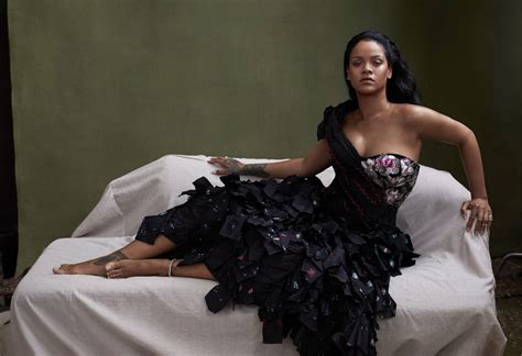 Lvmh Signs Rihanna To Create Fenty Beauty By Rihanna New York Daily