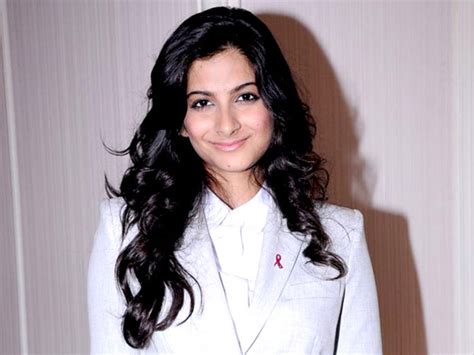 13 hours ago · professionally, rhea kapoor is the stylist behind her sister sonam kapoor's stunning looks. Rhea Kapoor - Wikipedia