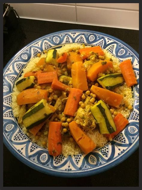 Bekijk meer ideeën over groenten, couscous, gezonde maaltijden. Ellouisa: Marokkaanse couscous met kip en groenten