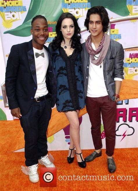 Cast Of Victorious Nickelodeons 2011 Kids Choice Awards Held At Usc