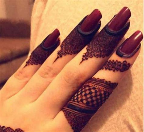 Simple Easy And New Finger Mehndi Design For Hand Front And Back