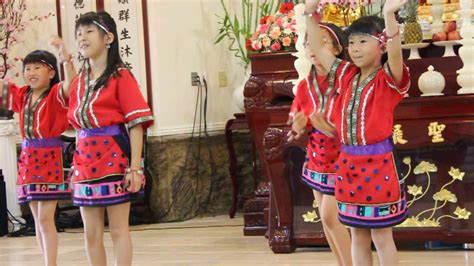 Kids Chinese Traditional Dance - YouTube