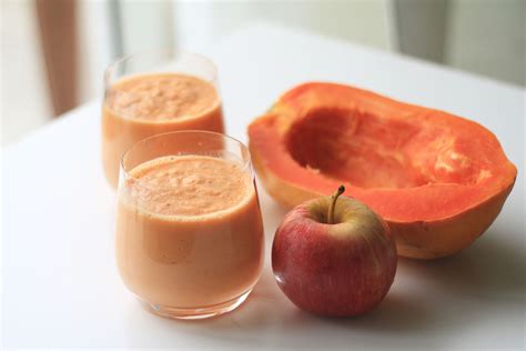 Papaya Apple Smoothie Healthy Breakfast Recipe The Indian Claypot