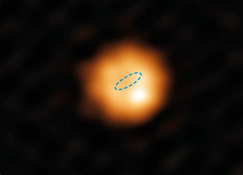 Red Giant Star Provides A Glimpse Of Our Suns Future Spaceref