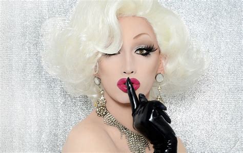 10 Of The Worlds Greatest Drag Queens