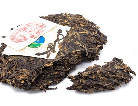 We sell puerh tea, the finest sheng pu'er tea (raw green tea) and shu pu'er (ripe black tea) made. 2006 Ming Dee Hong Tai Chang Raw Pu-erh tea | TEA SIDE