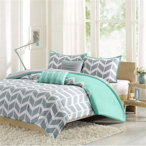 Find bedding sets and snooze sets to complete your bed at urban outfitters. Beautiful Bedding Sets