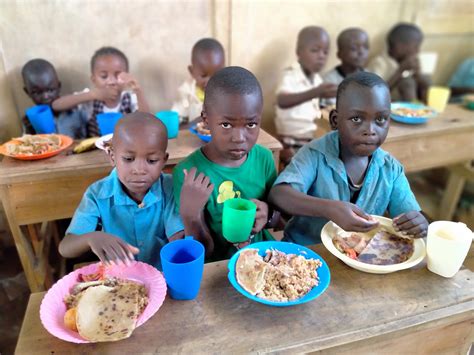 Help Feed Hungry Children in Kenya - Action Change