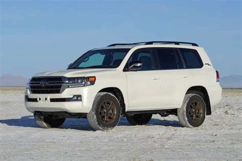 here s everything that s different on the toyota land cruiser heritage edition autotrader