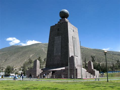 Ciudad Mitad Del Mundo Pichincha Equator Quito Equador South