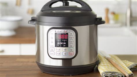So make sure the steam valve handle is on sealing and not on venting. Getting an Instant Pot Burn Message? Here's What to Do. in ...