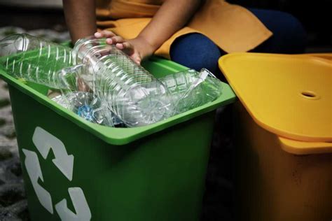 Contoh Daur Ulang Sampah Plastik Beserta Caranya