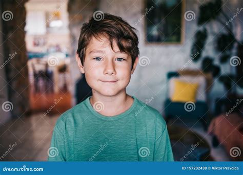 NiÃ±o De Ocho AÃ±os Foto De Archivo Imagen De Vivir 157202438