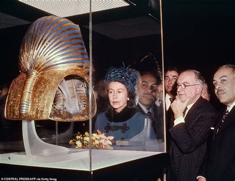 how 1 6million queued to see tutankhamun s treasures at british museum