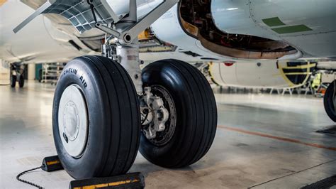 Ryanair Contracts Magnetic Leasing For Landing Gear Lease Avitrader