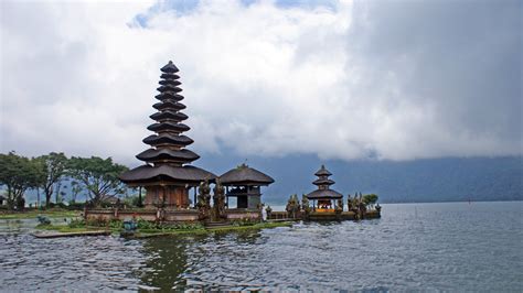 Bedugul Puncak Versi Bali •