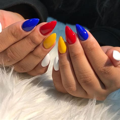 Unhas Multicoloridas 20 Fotos Com Ideias IncrÍveis Para Você Copiar