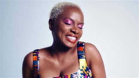 Mother nature has a way of warning us a time bomb set on a lost countdown do you hear it? Angélique Kidjo devuelve la salsa de Célia Cruz a África