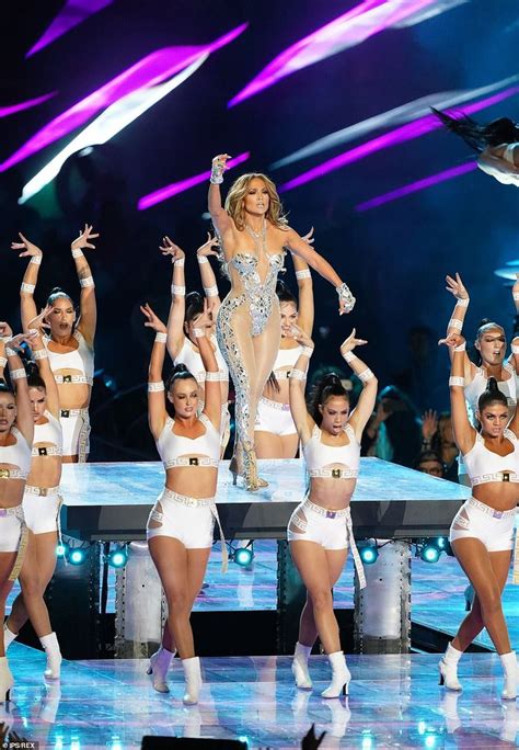 Super Bowl 2020 Jennifer Lopez Pole Dances In Epic Half Time Show Dance Dreams Beyonce