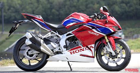 The 1991 honda cbr250rr (also known as the mc22, its honda internal model designation) is a prime example of just how serious the japanese oems were about the domestic market back then. This 2019 Honda CBR250RR HRC is too good for words ...