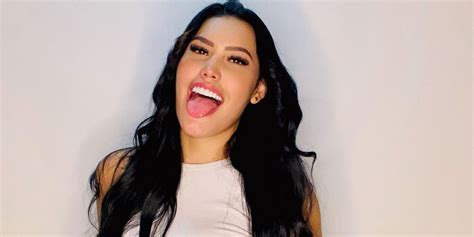 Ana del castillo se dirigía a cumplir con un concierto en suan, en el sur del atlántico, con su el pasado 20 de febrero ana del castillo sufrió un accidente que la dejó varios días en cuidados. Ana del Castillo mostró cómo avanza la construcción de su ...