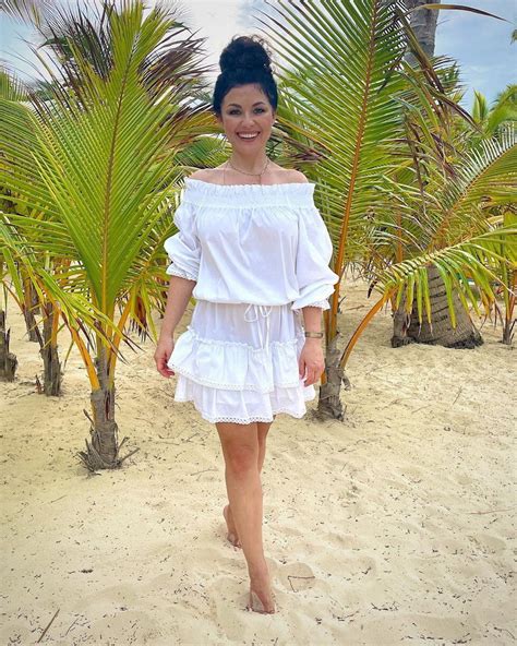 Katarzyna Cichopek Pręży Się Na Dominikanie W Białym Bikini