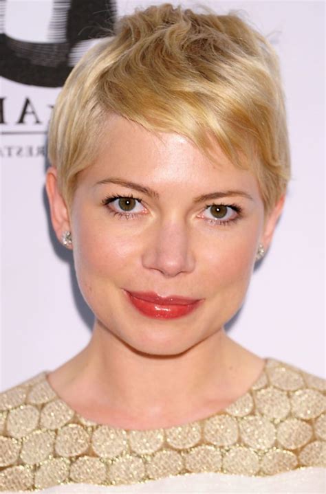 14 Must Try Short Haircuts For Thin Hair