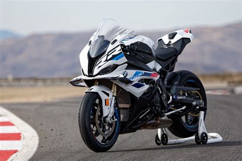 Breaking 2023 Bmw S 1000 Rr Launched In India At Rs 2025 Lakh Bikedekho