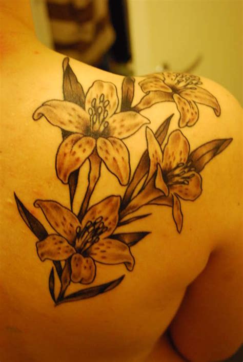 20 Tiger Lily Flower Tattoo With Meaning And Designs Ideas