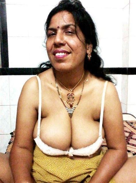 Meena Sexy Nude North Indian Bhabhi Photo Gallery Porn