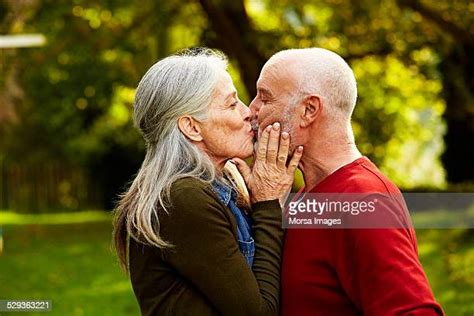 Older Kiss Photos Et Images De Collection Getty Images