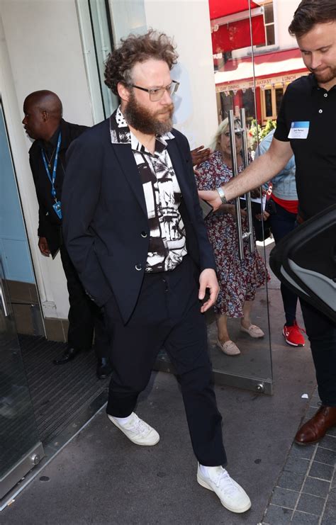 Seth Rogen Is The Lion Kings Underdog Style Star Vogue Casual Suit