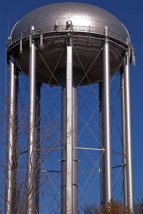 Pin By Joyce Dowtin On Water Towers Water Tower City Pictures